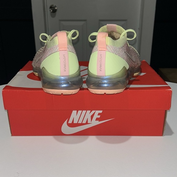Nike Air VaporMax FlyKnit 3 “Barely Volt” Women’s Size 7.5 - Picture 5 of 11